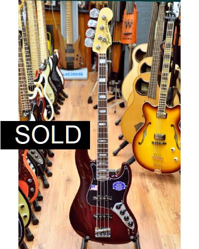 Fender Amercian Deluxe Jazz Bass Wine Red